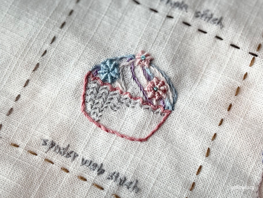 스파이더웹 스티치 (Spider Web Stitch) 컵케이크 자수